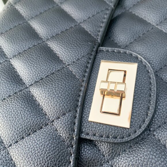 New Isabelle Vegan Leather Quilted Medium Black Shoulder Bag - Picture 12 of 12